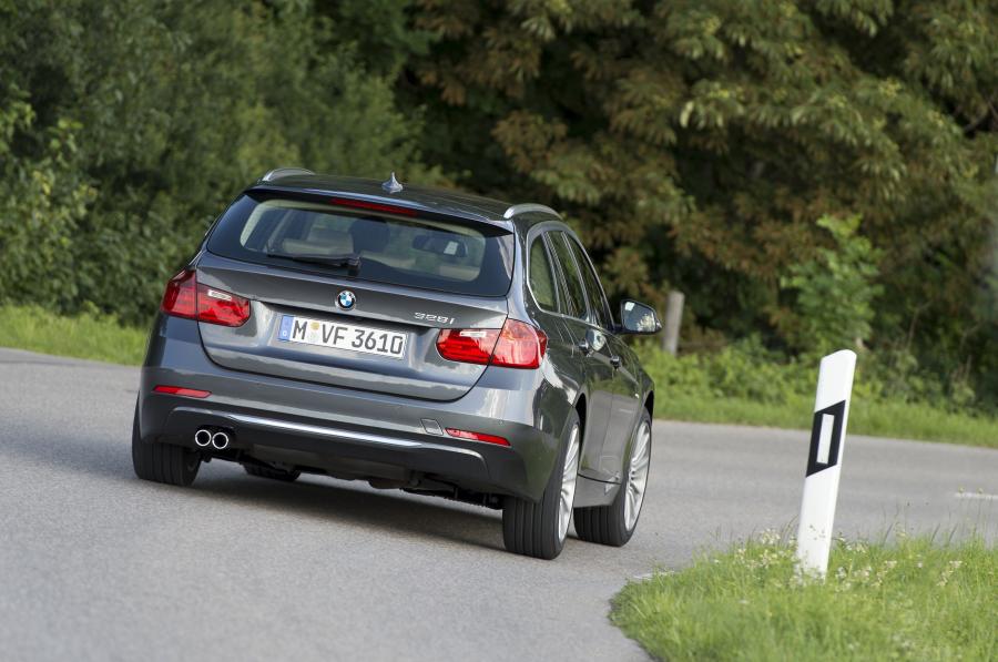  BMW 328i Touring Luxury 2012 года  (фото 149 из 200)